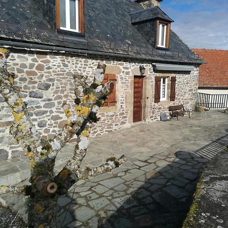 Maison Chez La Malie Le Monteil  Bagian luar foto